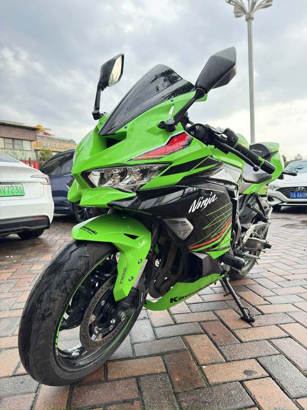 二手川崎ZX-4R