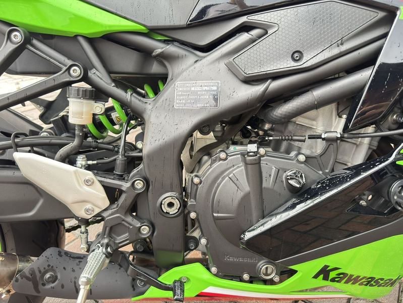 二手川崎ZX-4R