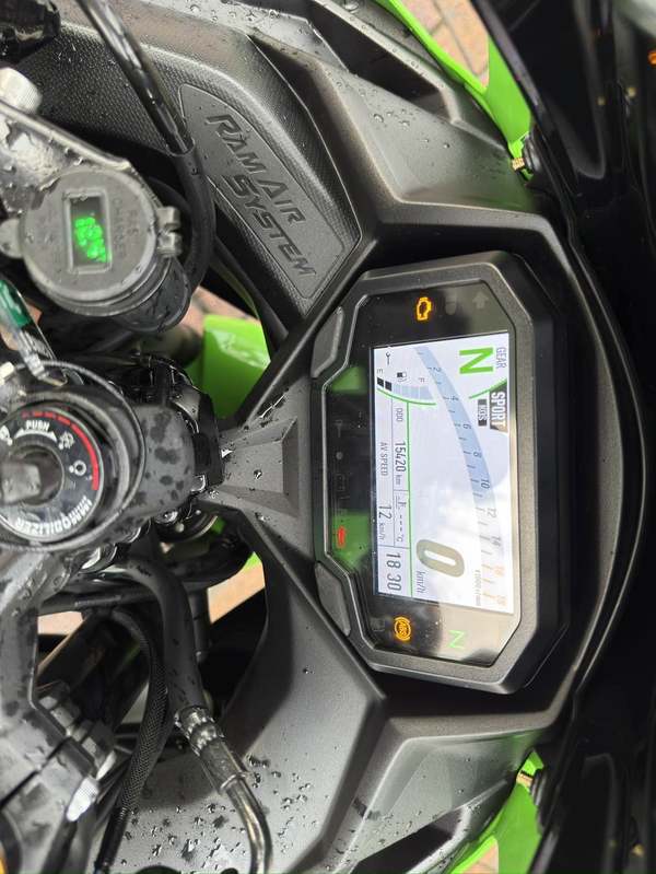 二手川崎ZX-4R