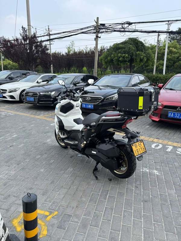二手三阳哈士奇 Husky ADV150