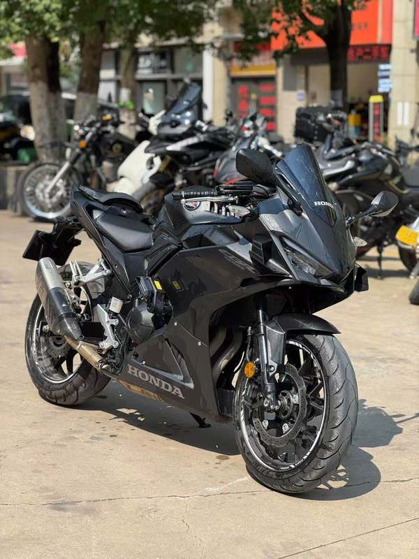 二手本田CBR400R
