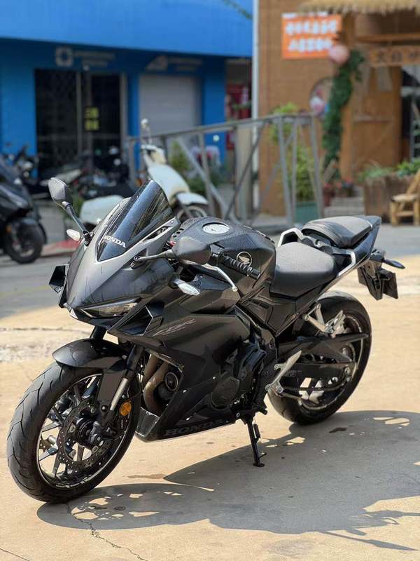 二手本田CBR400R