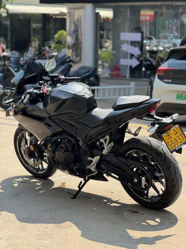 二手本田CBR400R