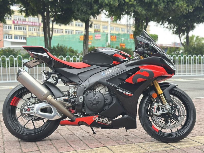 二手阿普利亚RSV4