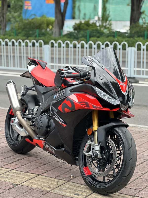二手阿普利亚RSV4