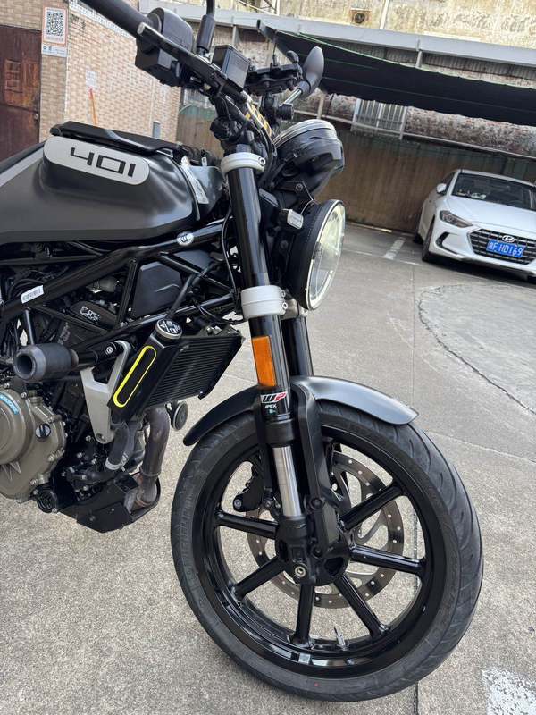 二手HUSQVARNA黑箭 401