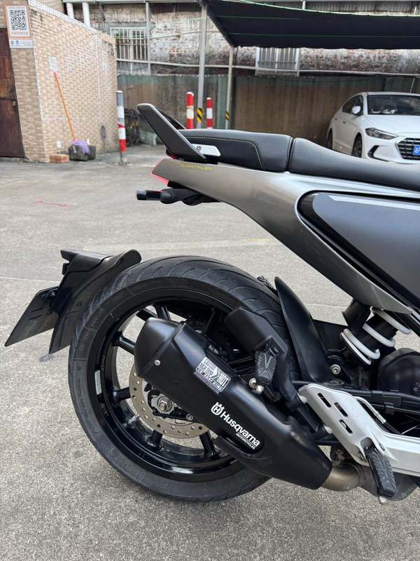 二手HUSQVARNA黑箭 401