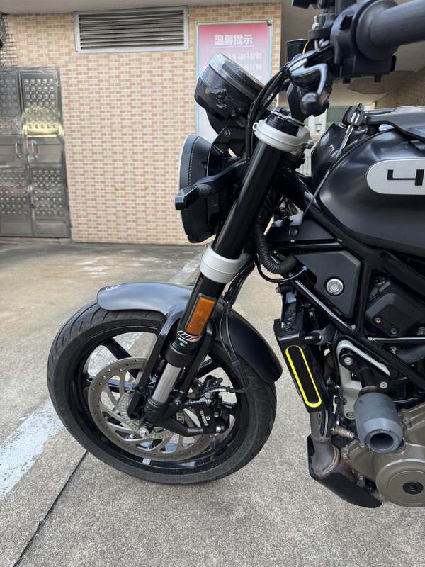 二手HUSQVARNA黑箭 401
