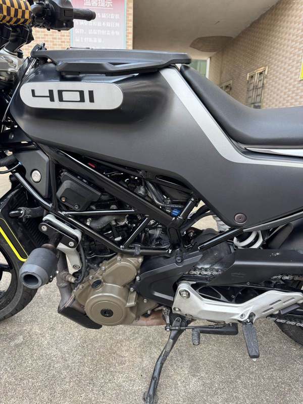 二手HUSQVARNA黑箭 401