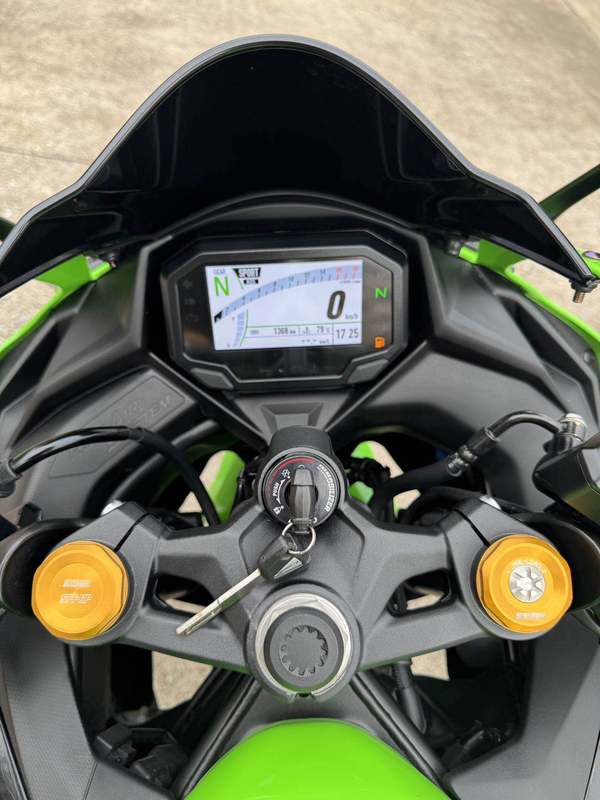 二手川崎ZX-4R