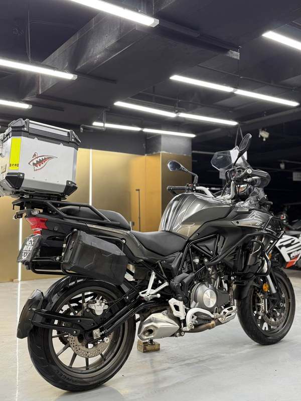 二手贝纳利金鹏 TRK502