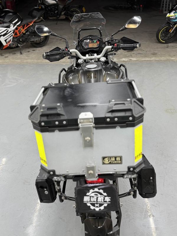 二手贝纳利金鹏 TRK502