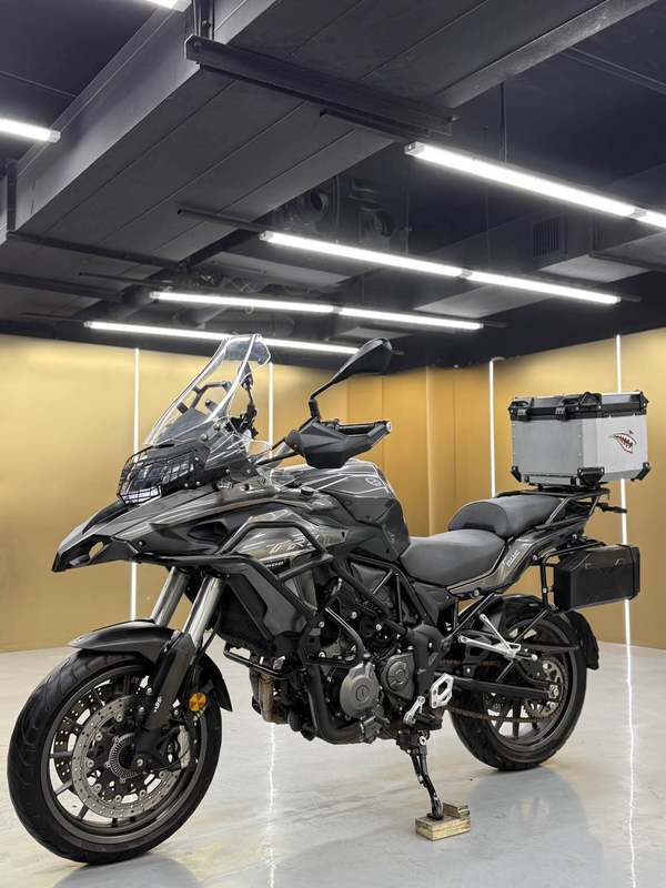 二手贝纳利金鹏 TRK502