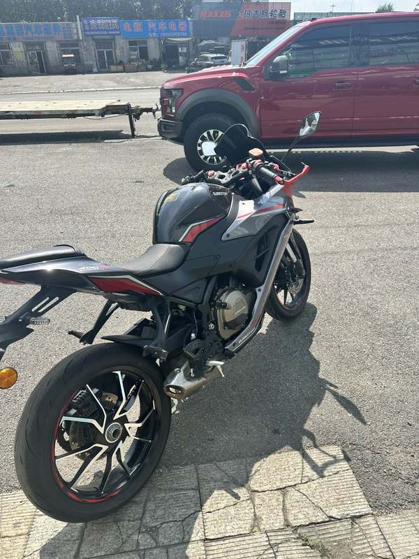 二手QJMOTOR赛400