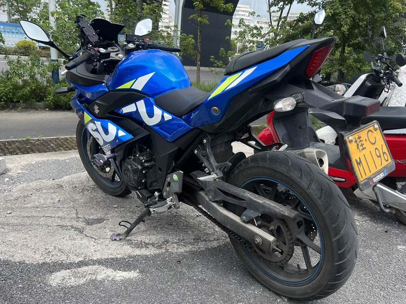 二手豪爵铃木GSX250R