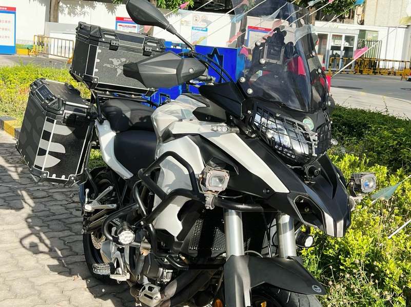二手贝纳利金鹏 TRK502