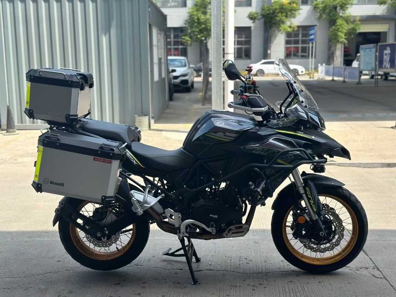 二手贝纳利金鹏 TRK502