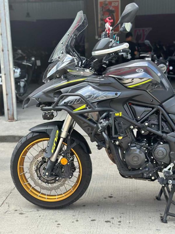 二手贝纳利金鹏 TRK502