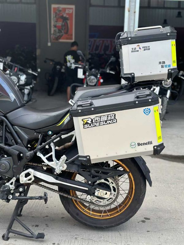 二手贝纳利金鹏 TRK502