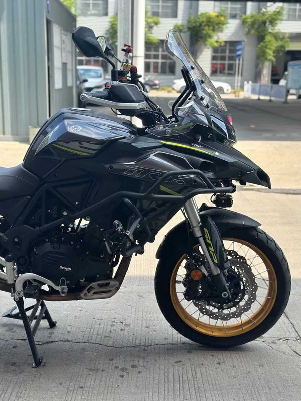 二手贝纳利金鹏 TRK502