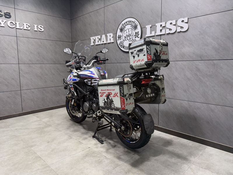 二手贝纳利金鹏 TRK502