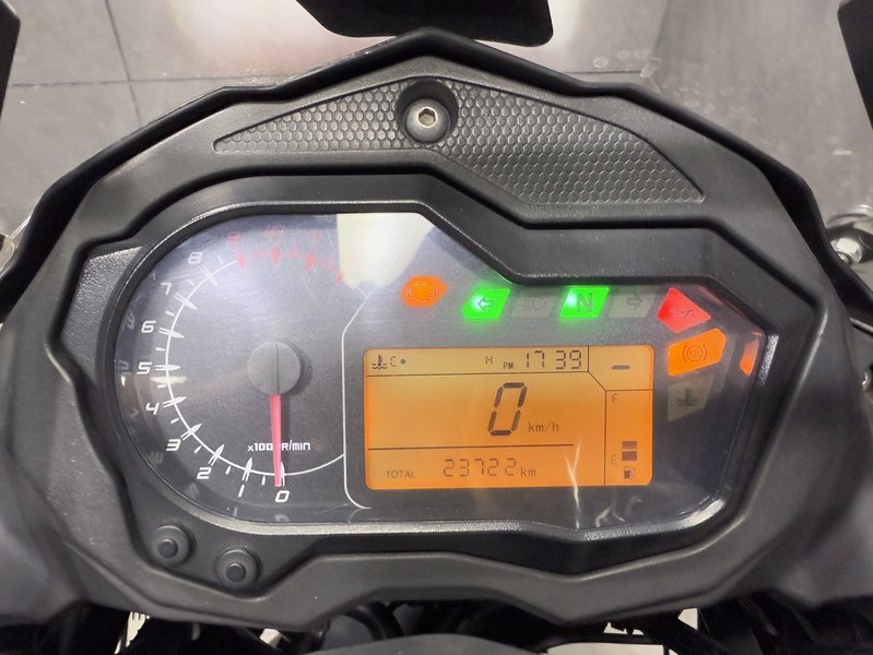 二手贝纳利金鹏 TRK502