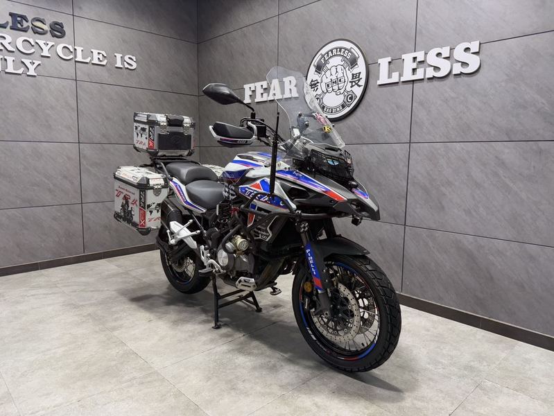 二手贝纳利金鹏 TRK502