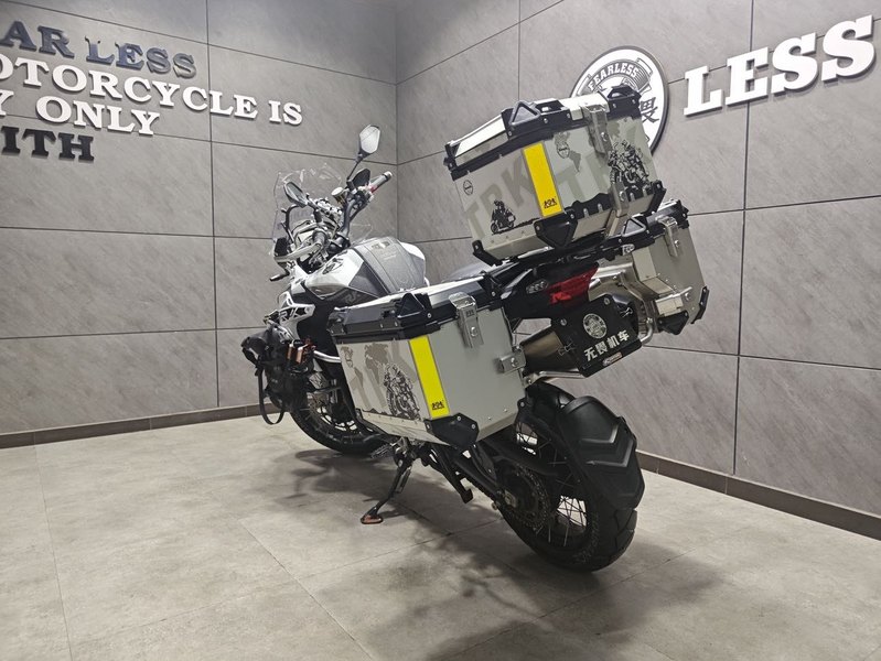 二手贝纳利金鹏 TRK502