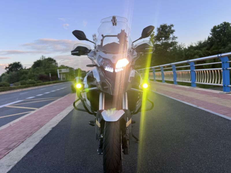 二手贝纳利金鹏 TRK502