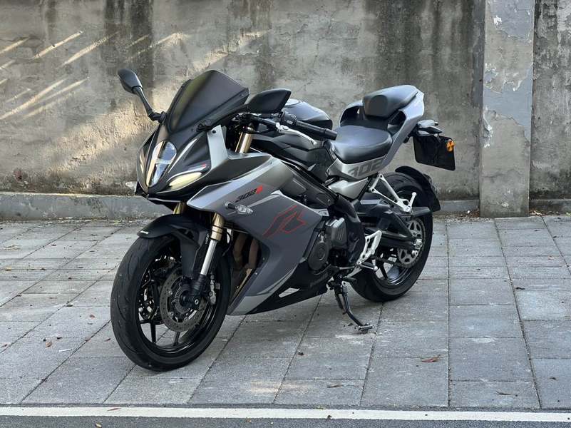二手贝纳利龙卷风 Tornado 302R