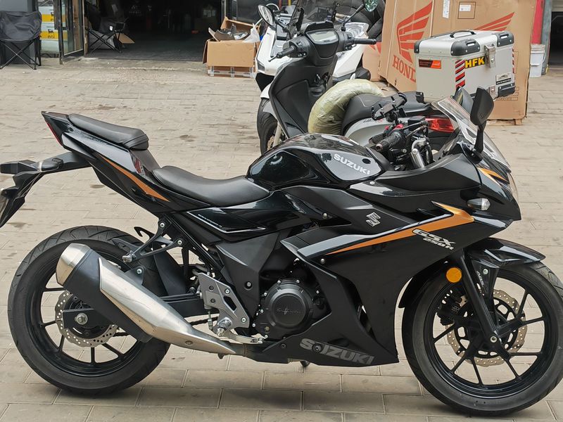二手豪爵铃木GSX250R