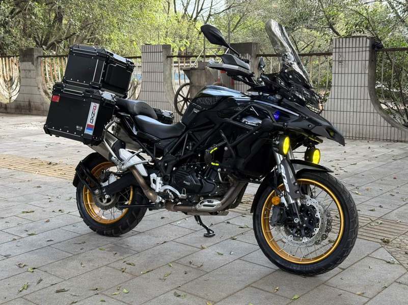 二手贝纳利金鹏 TRK502