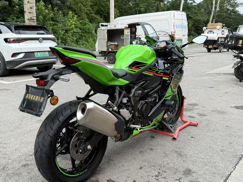 二手川崎ZX-4R