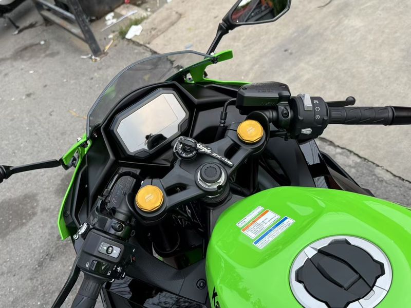 二手川崎ZX-4R