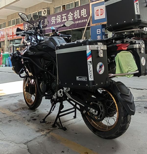 二手贝纳利金鹏 TRK502