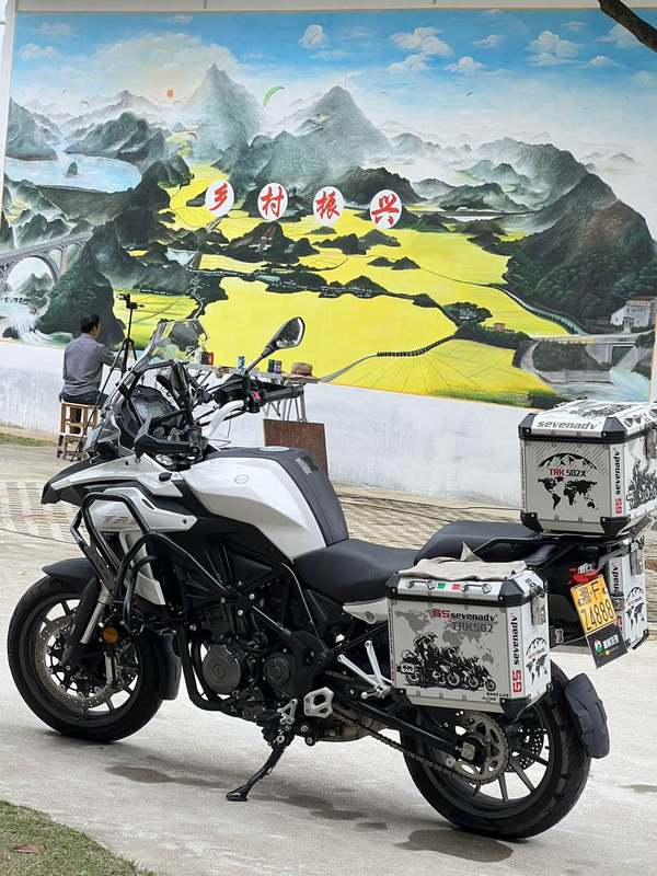 二手贝纳利金鹏 TRK502