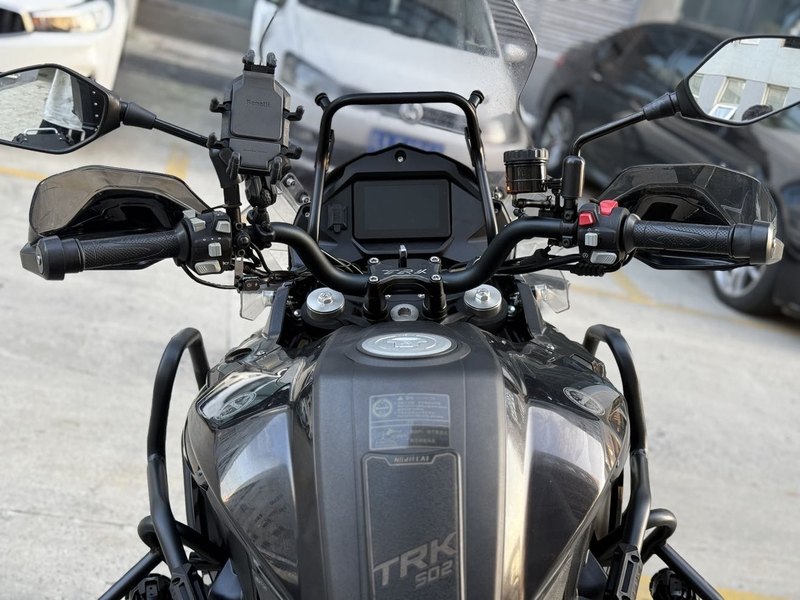 二手贝纳利金鹏 TRK502