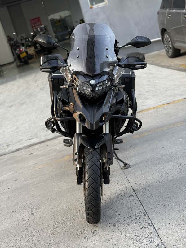 二手贝纳利金鹏 TRK502