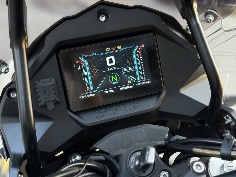 二手贝纳利金鹏 TRK502