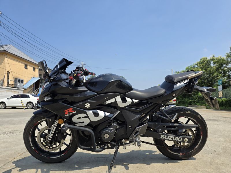二手豪爵铃木GSX250R