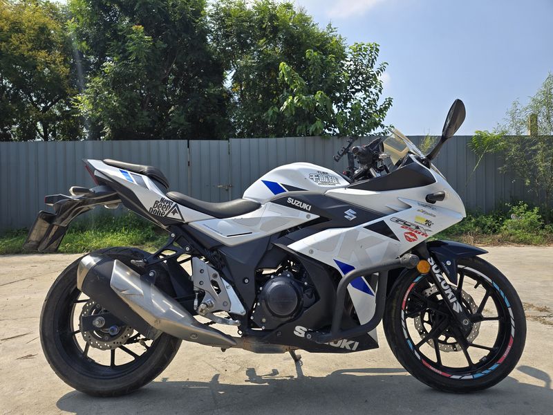 二手豪爵铃木GSX250R