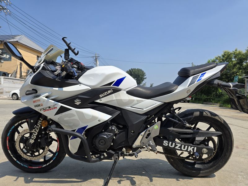 二手豪爵铃木GSX250R