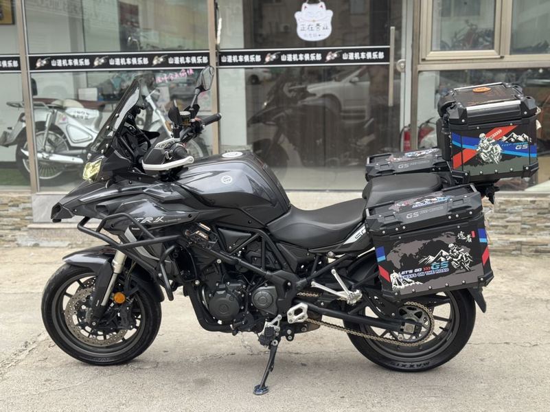 二手贝纳利金鹏 TRK502