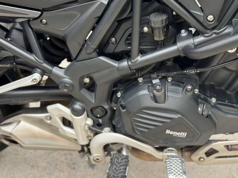 二手贝纳利金鹏 TRK502