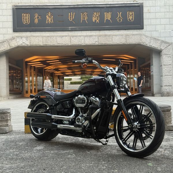 二手哈雷戴维森突破者 Breakout