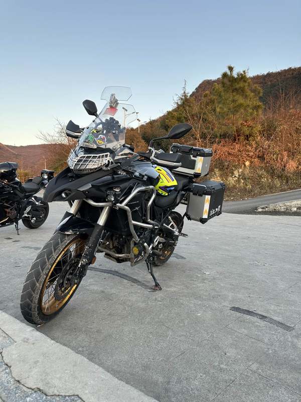 二手贝纳利金鹏 TRK502