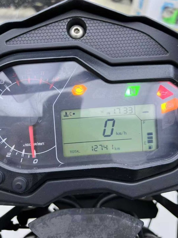 二手贝纳利金鹏 TRK502