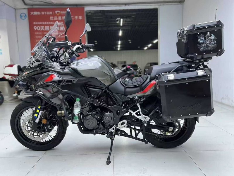 二手贝纳利金鹏 TRK502