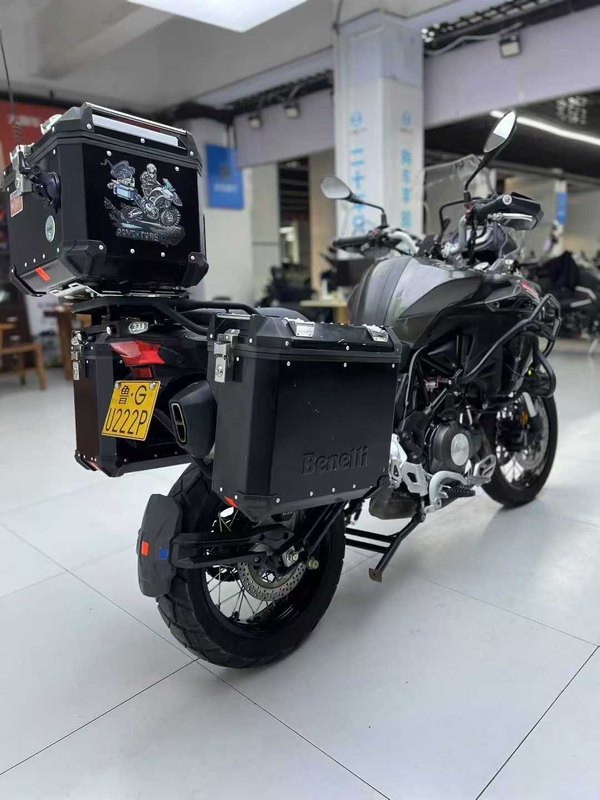 二手贝纳利金鹏 TRK502