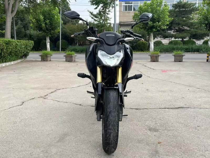 二手五羊本田CB190R 暴锋眼